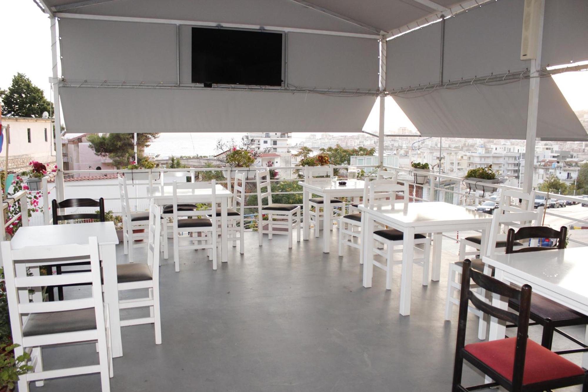 Bebi Hotel And Apartments Sarande Exterior photo