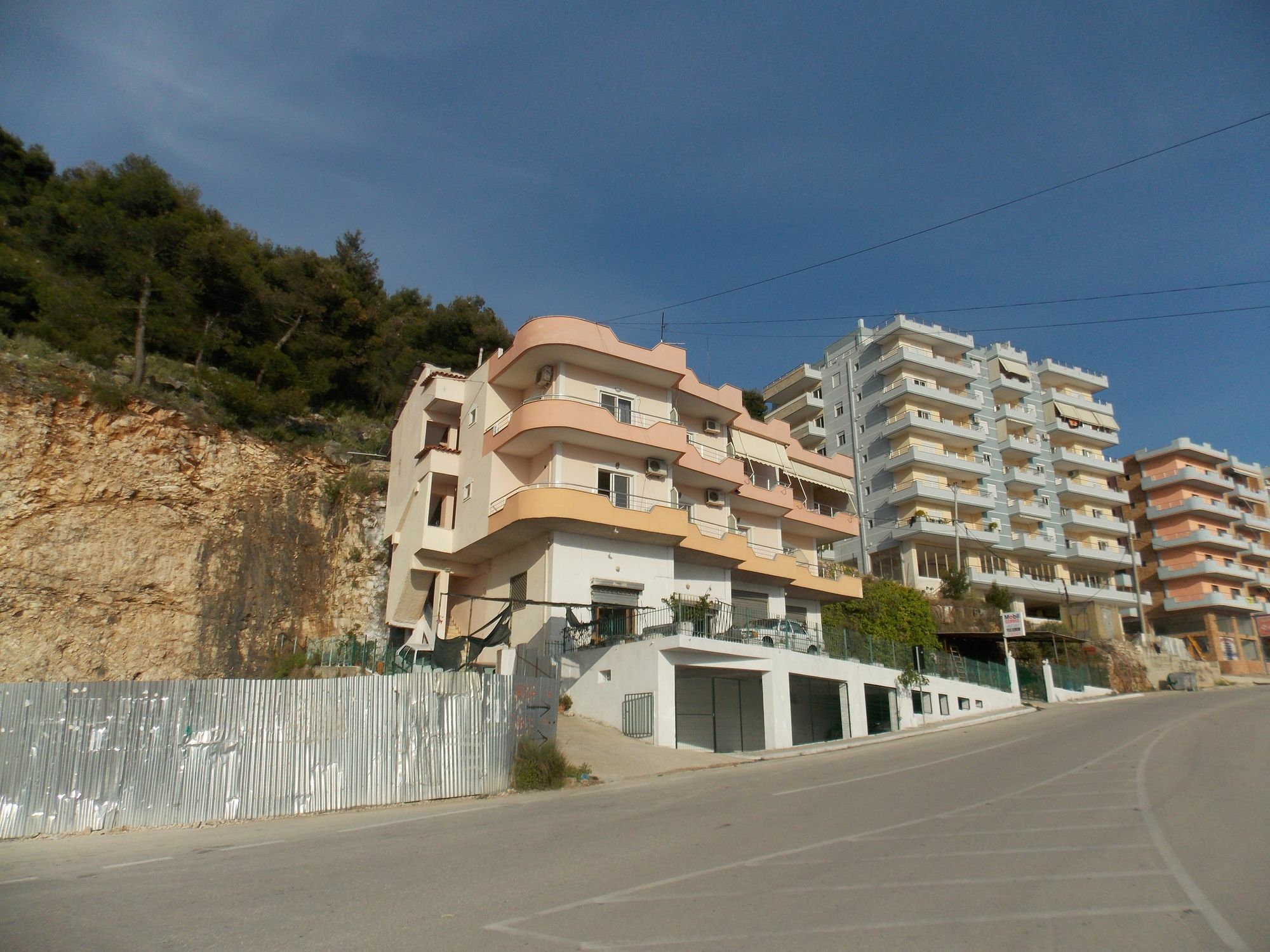 Bebi Hotel And Apartments Sarande Exterior photo